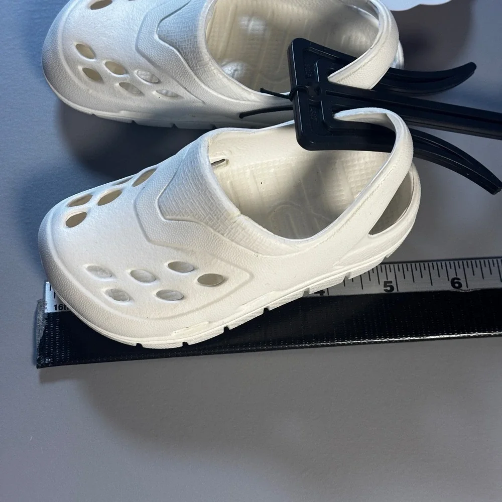 Wonder Nation Kids White Clogs Size 4‎ Made in USA Comfort Slip On Sandals Shoes